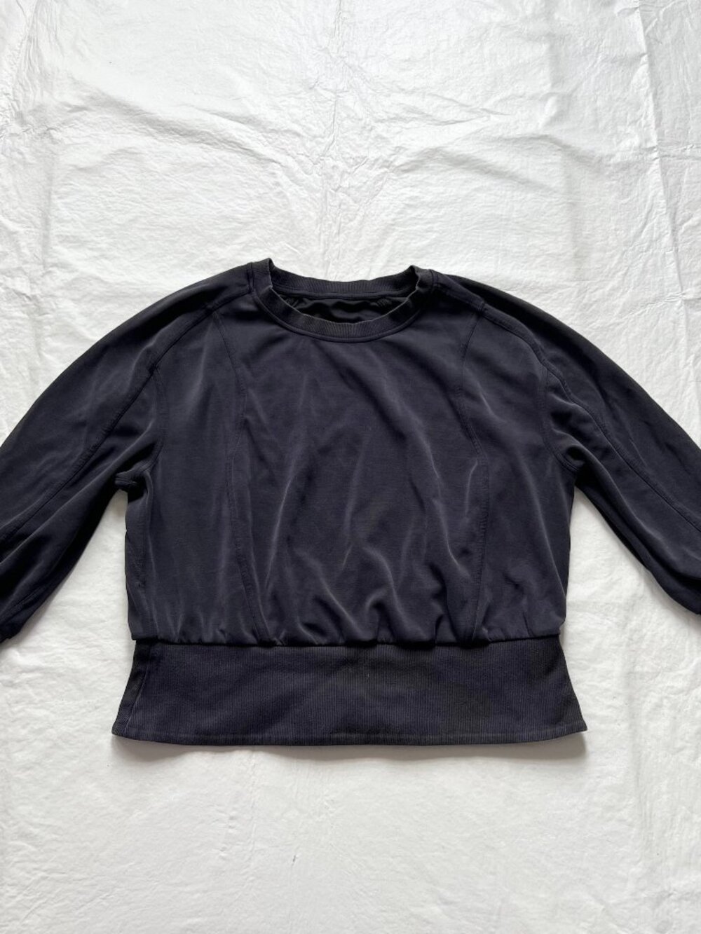 Lululemon sweatshirt Softstreme Ribbed-Hem Pullover cropped black size 12